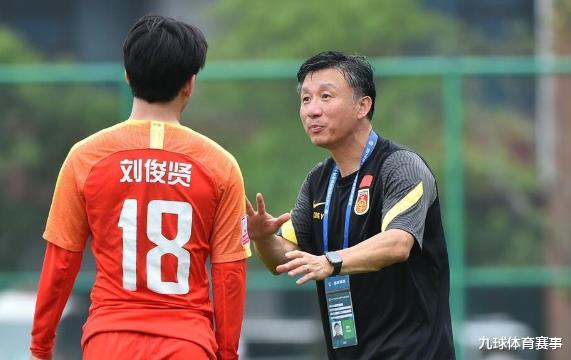 武汉队新援足协杯首次亮相，就为球队打入一球，曾是国字号核心(2)