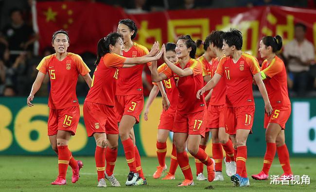 上午8点！足协做出争议决定：将中国女足逼入绝境，球迷骂声一片