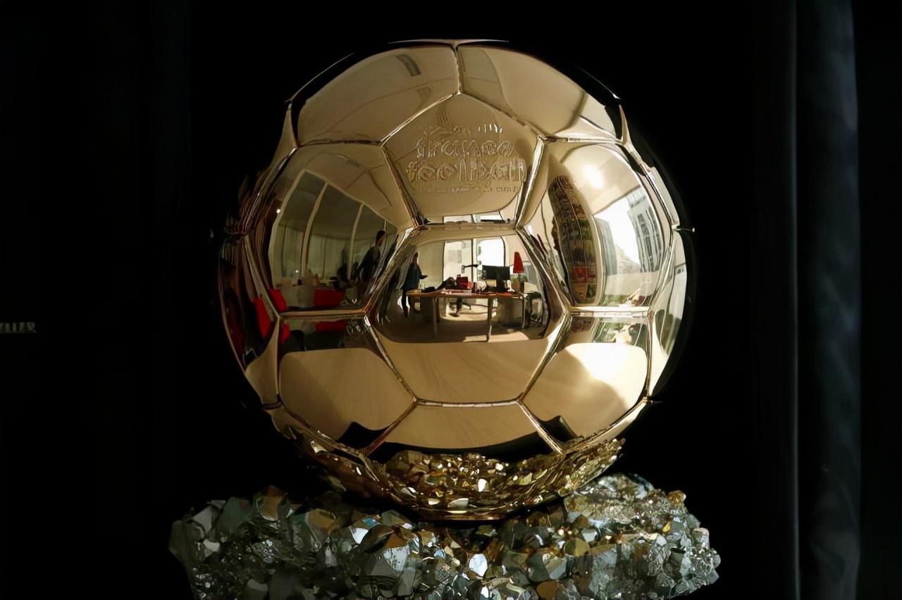 实至名归！权威爆料：梅西喜提第7座金球，距离圆满只差1座世界杯