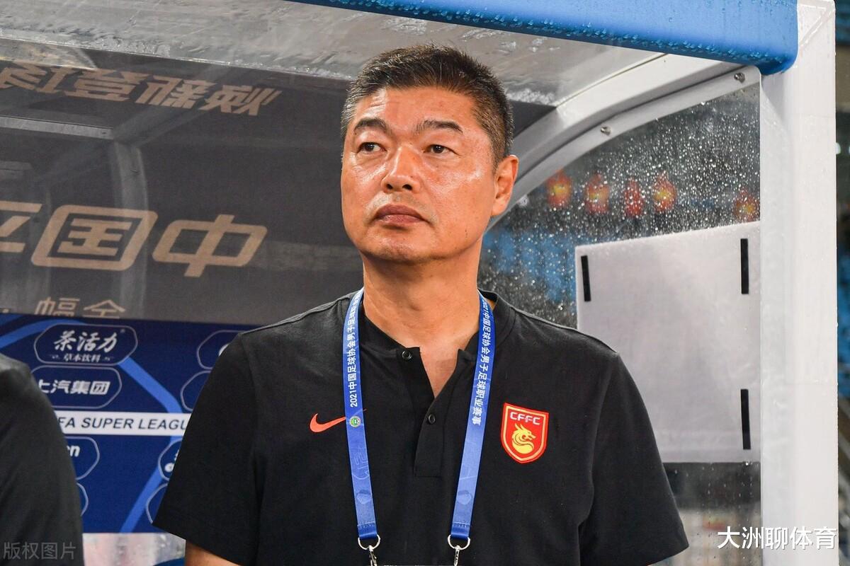 佩服！中超传出消息：河北队教练明知球队困难，依旧选择返回中国(1)