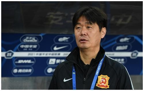 随着李霄鹏担任中国男足主帅，1月27日对日本的首秀会怎么样？