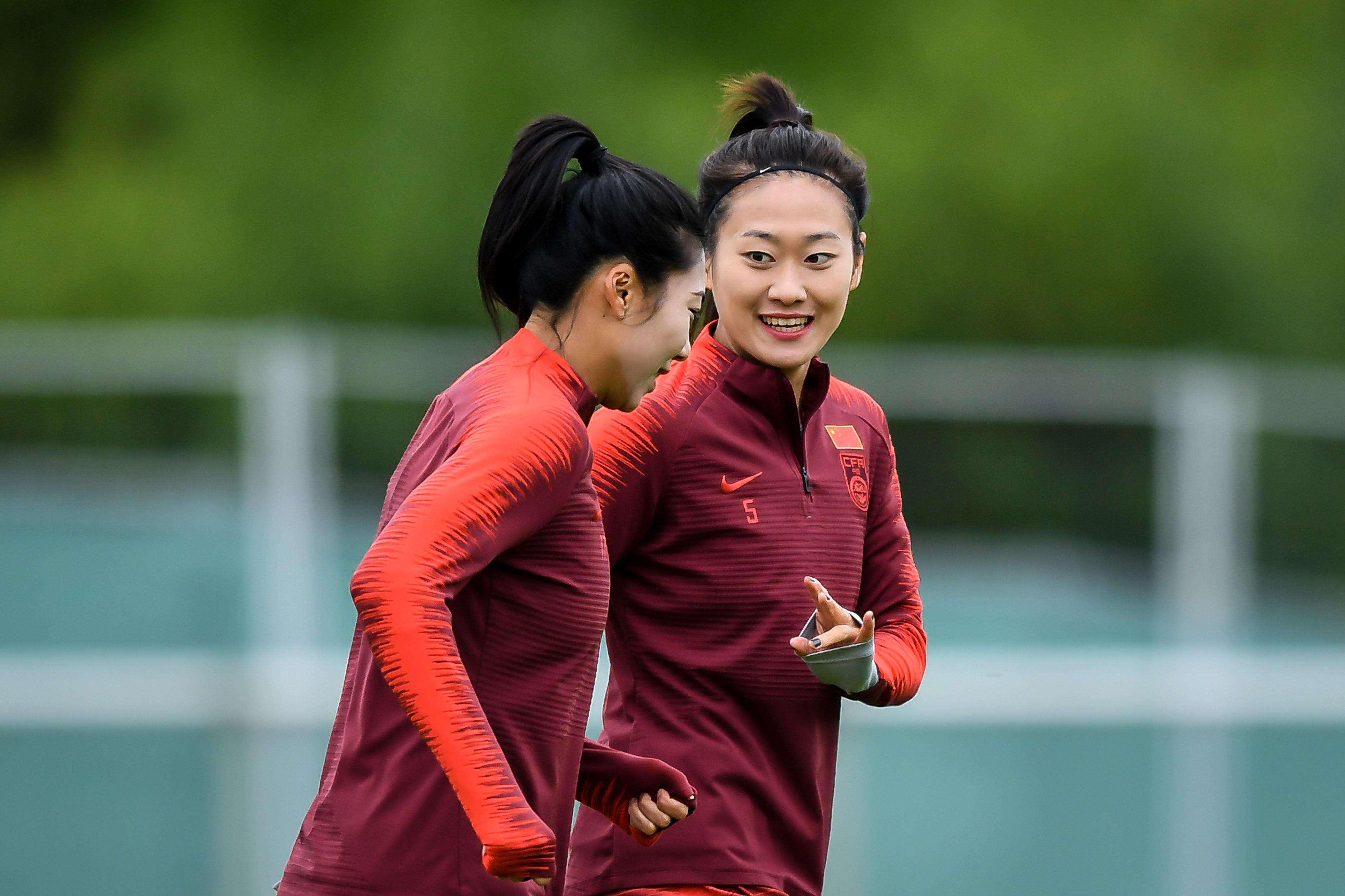 中国女足23人出征亚洲杯，这23名球员都是谁来自哪支球队？(4)