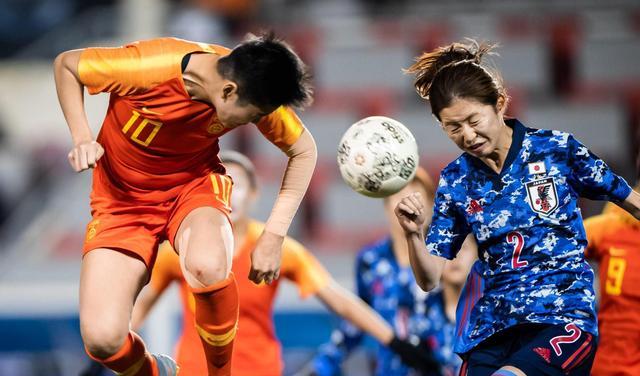 亚洲杯正式打响，中国女足小组赛12：0胜印度，前有孙雯后有王霜(4)