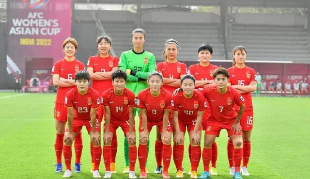 点赞！女足为中国足球争光，外媒：她们比男足强多了(3)