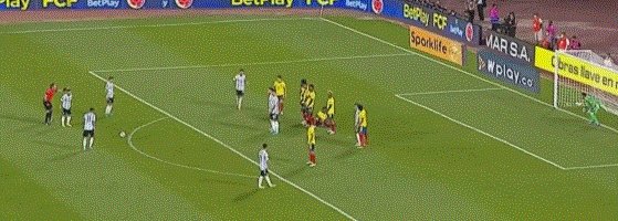 【世预赛】劳塔罗首开纪录 阿根廷主场领先哥伦比亚(2)