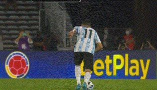 【世预赛】劳塔罗首开纪录 阿根廷主场领先哥伦比亚(3)
