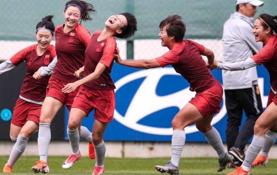 无论胜负输赢，始终沉稳以对的水庆霞，可谓中国女足“镇队之宝”