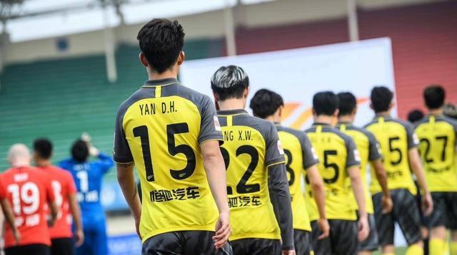 广州恒大又一功勋将退役，曾是国足主力，新赛季或仍带来惊喜(1)