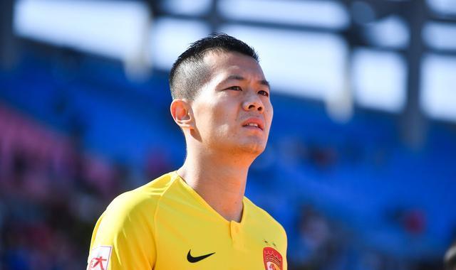 广州恒大又一功勋将退役，曾是国足主力，新赛季或仍带来惊喜(4)