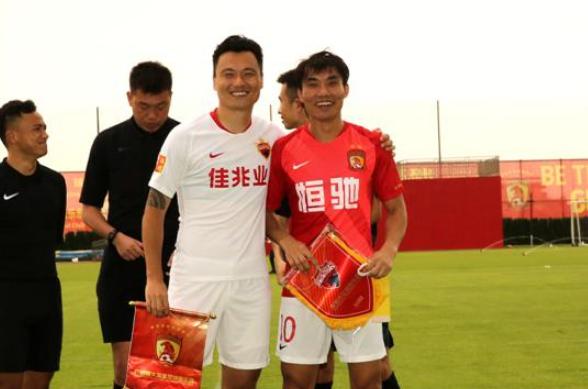 广州恒大球员在国足表现如何，可以打几分(3)