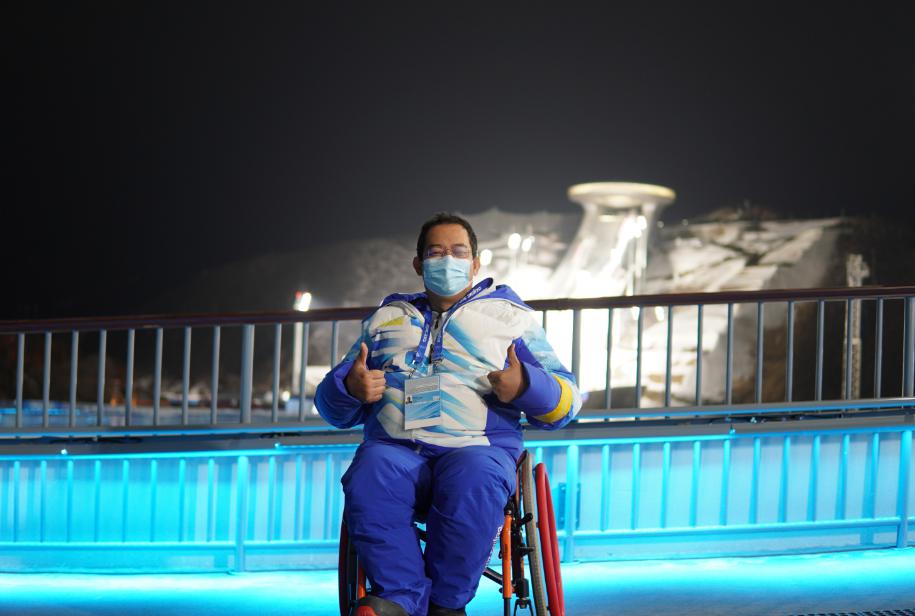 残疾人志愿者杨旭当冬残奥“体验官”：亲自试过每一个观赛座位(1)