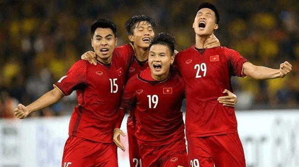 越南足球越来越强，以小打大称霸东南亚，中国足球慌了吗？(2)
