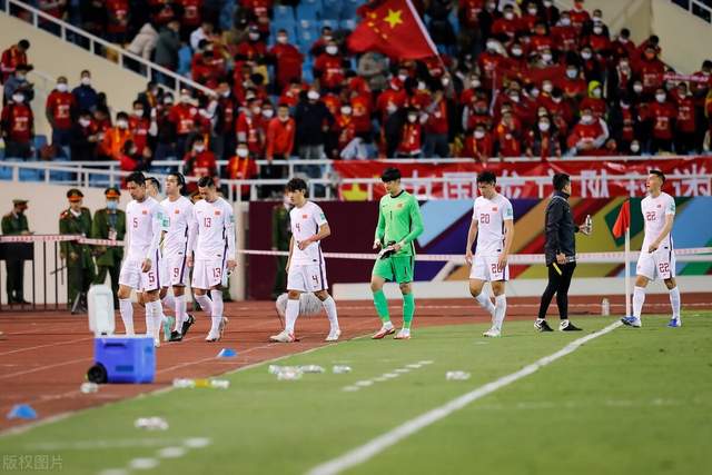 ​中国足球该反思吗？曾经和梅西齐名的世界十大希望之星为何陨落？(4)