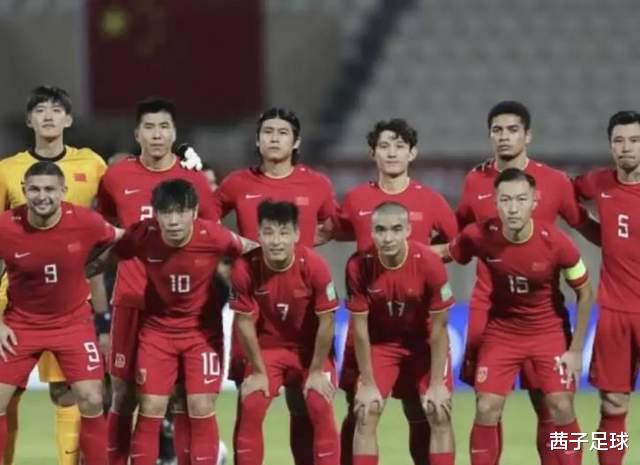 又一足球界外人士评论中国男足：1-3输越南没看见你们还要脸(3)