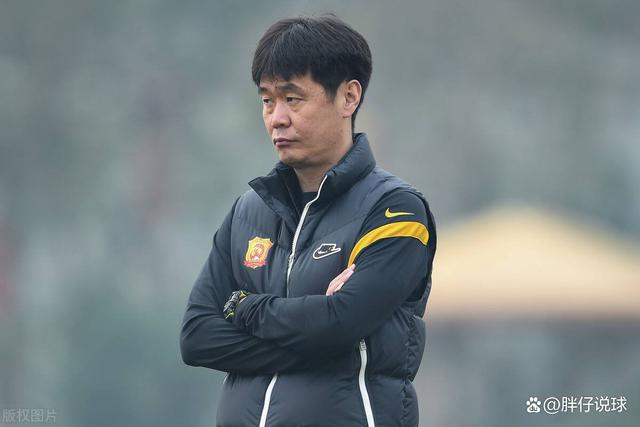 李毅指责李霄鹏！输给越南主教练需要背锅，球员的表现不存在问题(5)