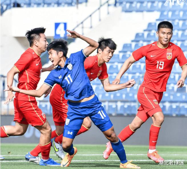 泰国U23被批评！球迷：输日韩就算了，惨败中国队是怎么回事？(3)