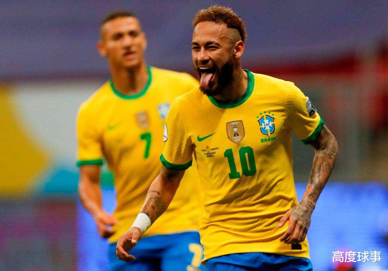 后防二老阿尔维斯和弟媳入选最新一期巴西队，足球王国是真没人了(3)