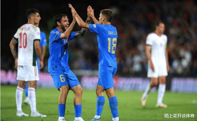 2-1！意大利力克匈牙利登顶积分榜，穆里尼奥成蓝衣军团幕后功臣(2)