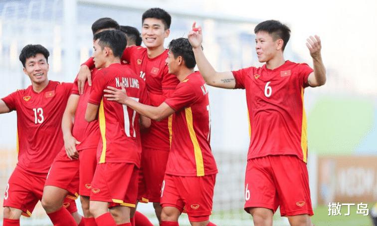 U23亚洲杯八强落位，土库曼斯坦越南刮目相看，韩日强强对话(2)