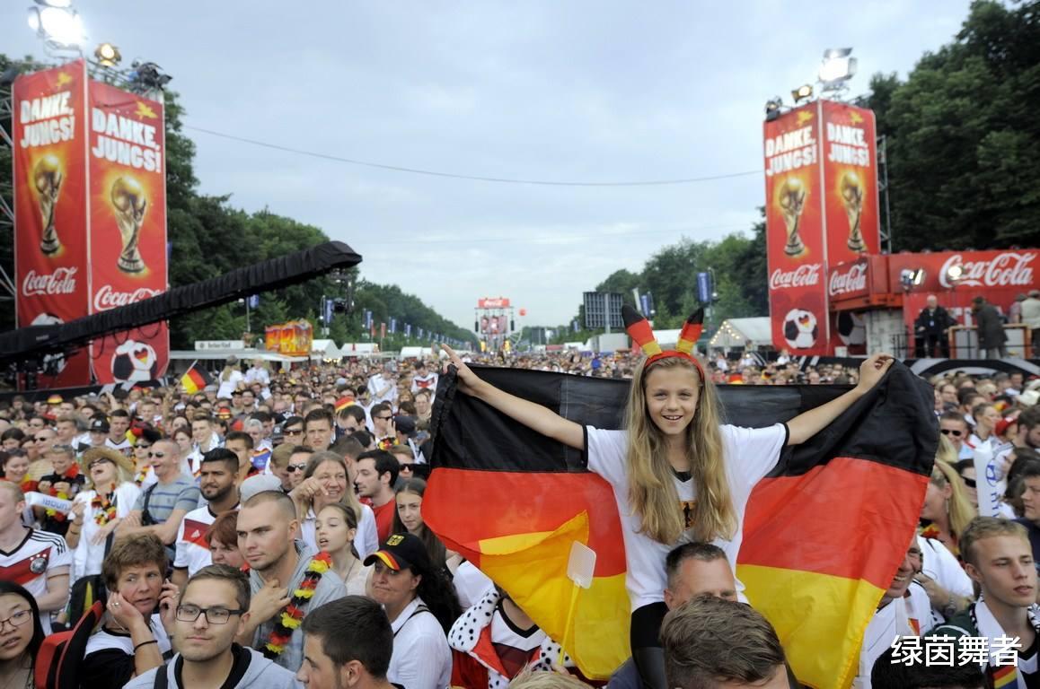 卡塔尔世界杯遭抵制！德国队考虑退赛，国足、意大利盼奇迹递补！(5)