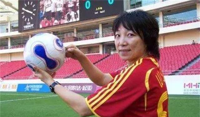 实力威望都不缺的孙雯，为什么不亲自做中国女足的主教练？(1)