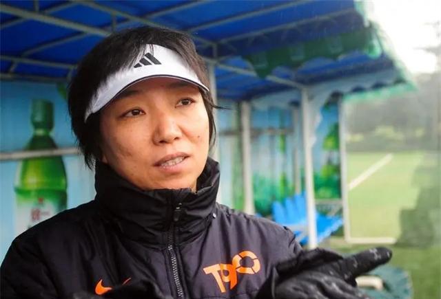 实力威望都不缺的孙雯，为什么不亲自做中国女足的主教练？(2)