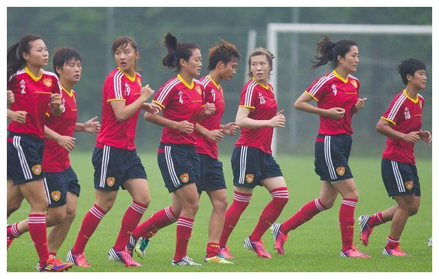 官宣！中国女足公布新一届国家队名单，马君与李影等12人意外落选(4)