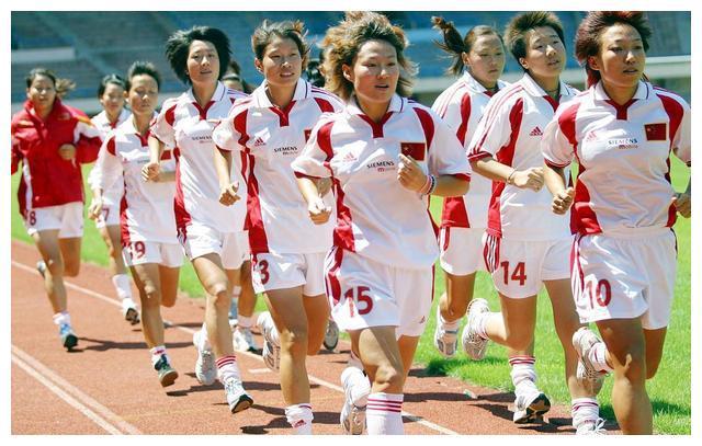 官宣！中国女足公布新一届国家队名单，马君与李影等12人意外落选(5)