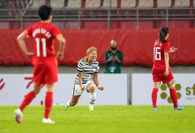 亚洲杯决赛的剧本差点儿重演，中国女足逼平韩国，对手的“恐中症”还没治好(4)