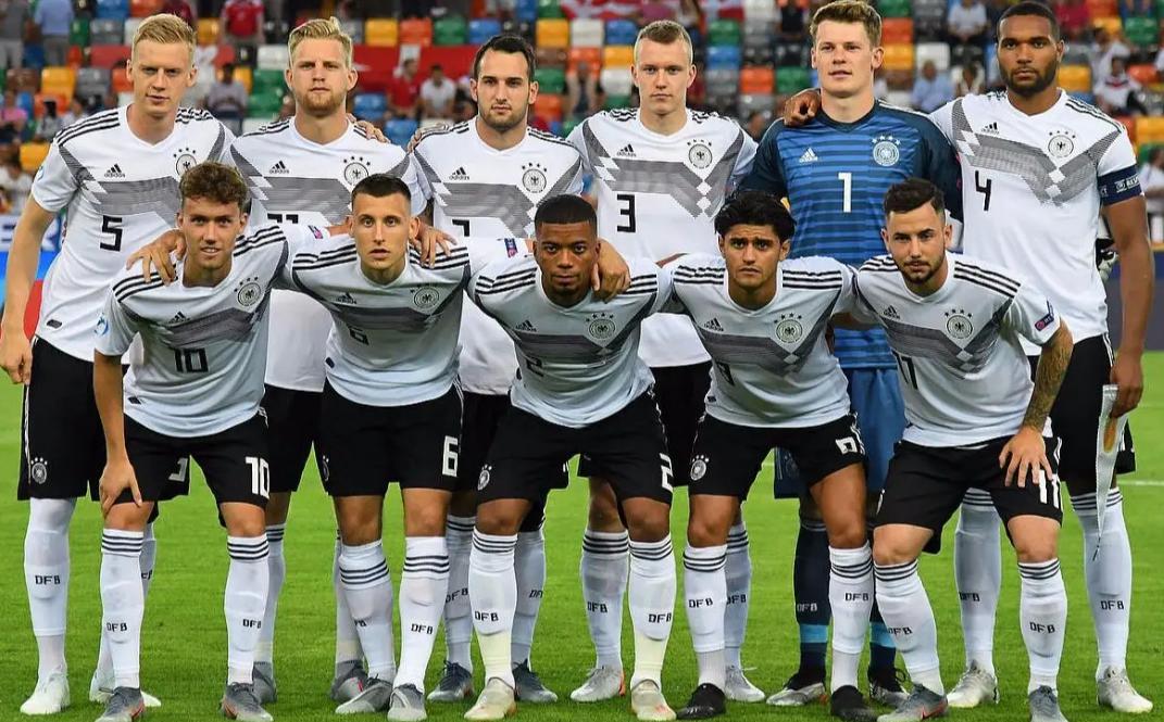 德国队历来强者风范，世界杯会卷土重来吗？能创造更好的战绩吗？(1)