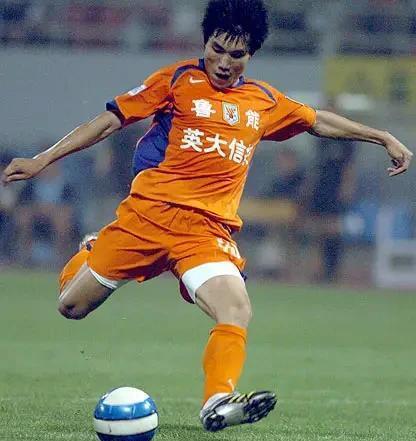范志毅和郑智都曾获得过亚洲足球先生，两人巅峰期谁更厉害？(5)