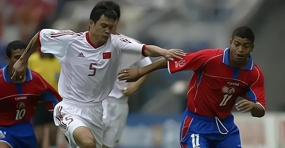 范志毅和郑智都曾获得过亚洲足球先生，两人巅峰期谁更厉害？(9)