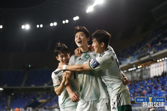 「今日韩足晚报」（2022.10.5）——客队逆袭！全北、首尔进决赛(2)