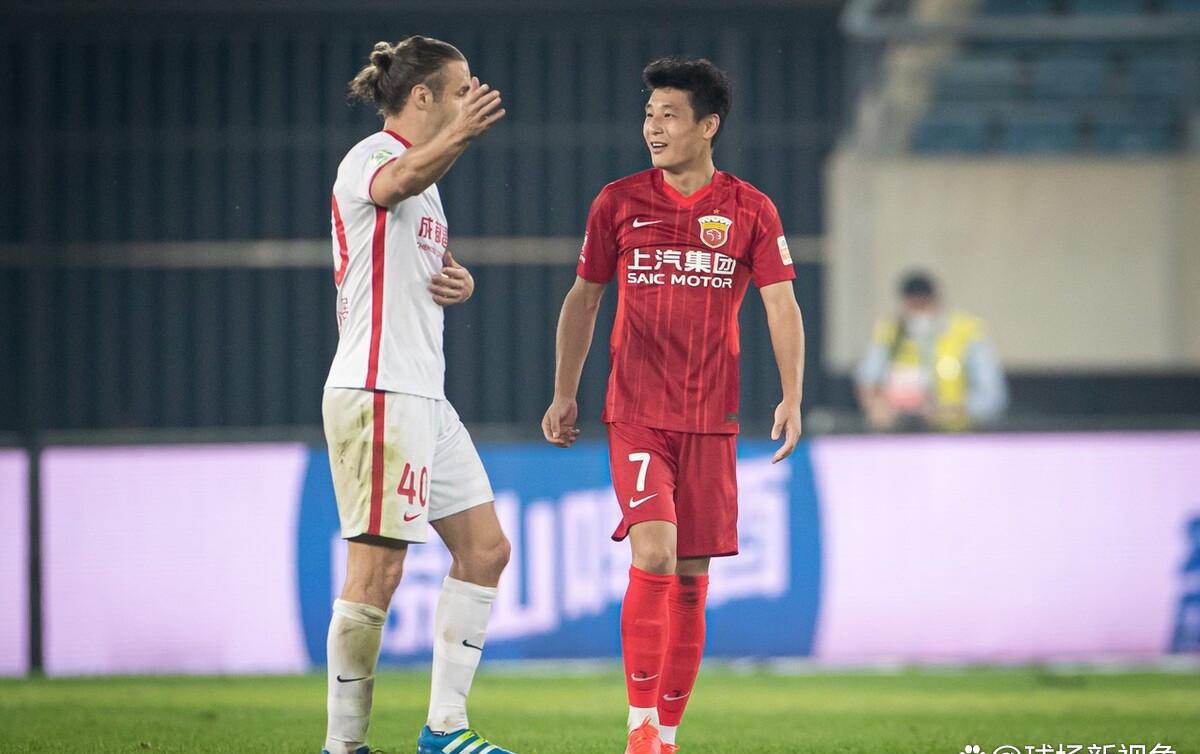上海海港收坏消息，莱科武磊遭重大打击，球迷担心的事情发生了(3)