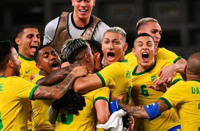 巴西身价排行榜：维尼修斯1.2亿登顶，内马尔排第3，曼联标王第2