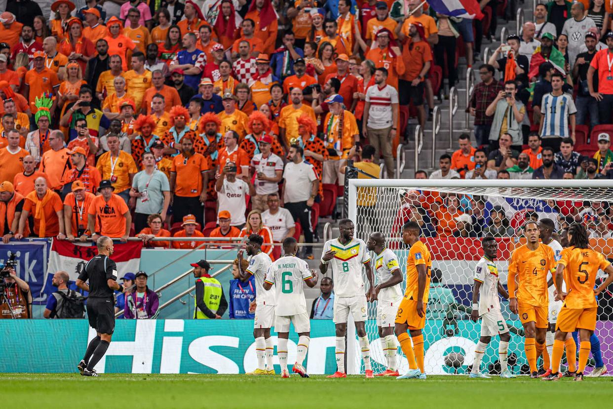 荷兰2-0创纪录！世界杯最新积分榜：荷兰英格兰居首，三队0分垫底(4)