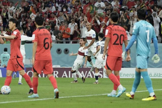 【世界杯】C罗乌龙助攻成就金英权，葡萄牙暂1-1韩国(4)