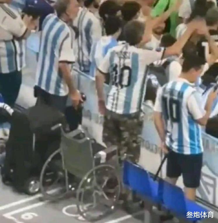 愤怒的梅西不好惹！3分钟破局：球迷从轮椅上站起，安东内拉狂喜(6)