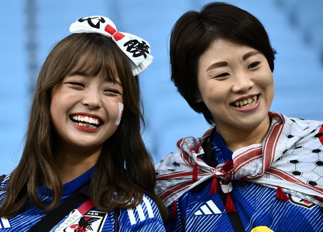 足球基因逆袭难，亚洲之光碰壁八强，但日韩就是国足当自强的榜样(4)