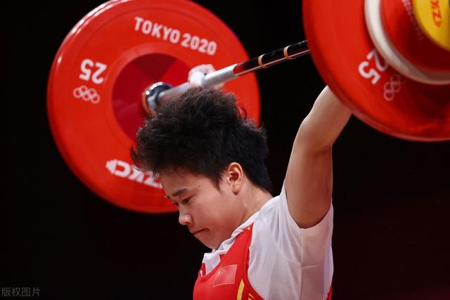 举重世锦赛女子49公斤级，蒋惠花获得三金，侯志慧抓举总成绩摘铜(2)