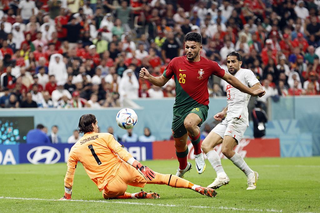穆里尼奥：贡萨洛-拉莫斯一球成名，C罗继续替补，葡萄牙能进决赛(5)