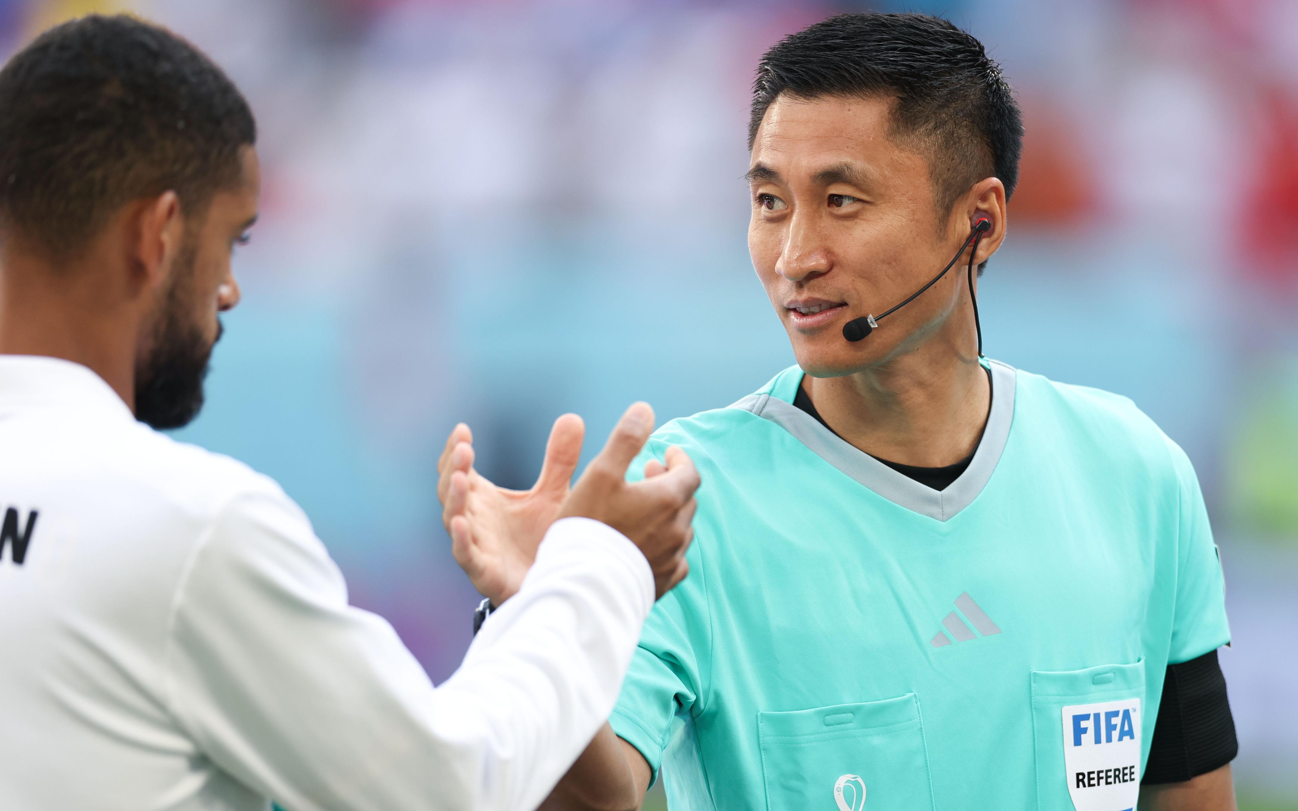 马宁未获“主哨”机会，中国裁判组结束世界杯任务(2)