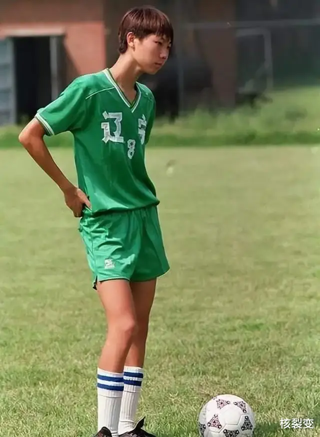 16岁的李铁16岁是如何入选健力宝少年足球队？(1)