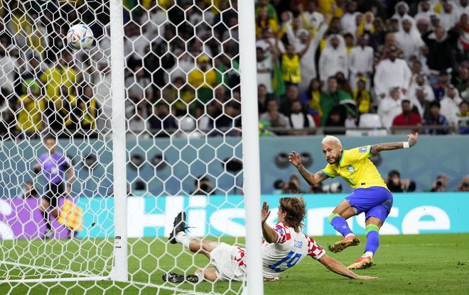 被梅西发挥激励 内马尔倾向于继续效力巴西(2)
