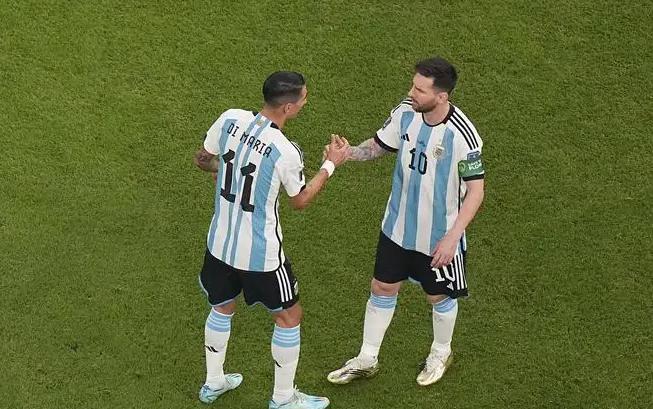 再见阿根廷！世界杯夺冠功勋退队，4次决赛4粒进球，带队勇夺4冠