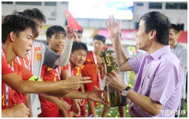 回忆陈戌源的上任，他不是为搞好中国足球而来，而是为搞垮恒大而来!(1)