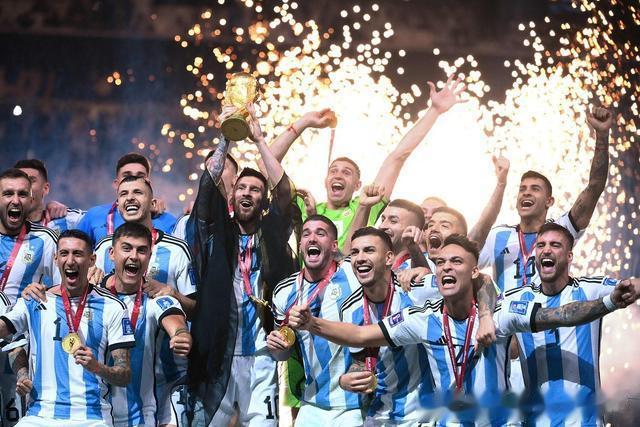 苦心人，天不负。祝贺阿根廷，恭喜梅西。(3)