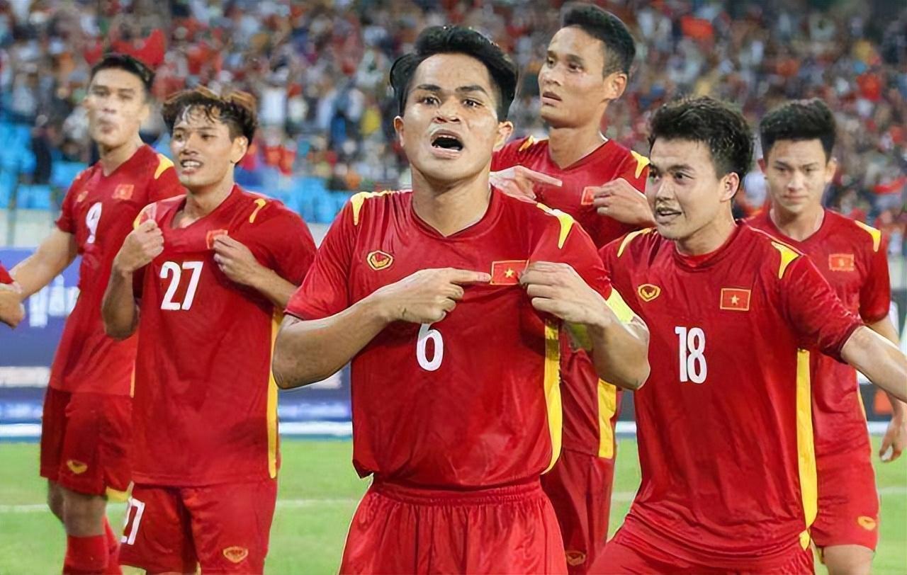 国足面临巨大挑战：越南公开挑衅，要跟中国男足争世界杯名额(3)