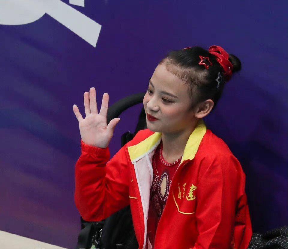 捷报频传！中国体坛又一天才横空出世，16岁少女首夺世界杯冠军(1)