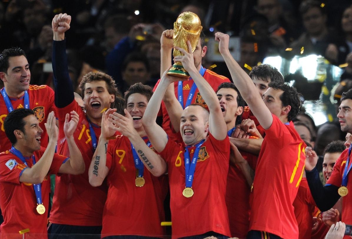 从2010到2018，世界杯冠军无缘金球奖！梅西也悬了，头号劲敌浮现(2)